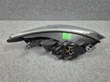Laden Sie das Bild in den Galerie-Viewer, Frontscheinwerfer Renault Fluence 260606836R Vorderseite Scheinwerfer Headlight SCH8307894035if