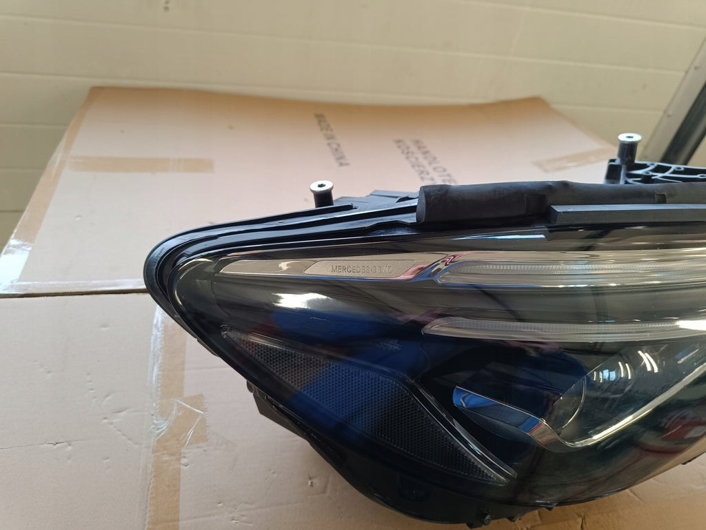 Frontscheinwerfer Mercedes-Benz W247 A2479062003 LED Rechts Headlight SCH3416964051tb