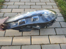 Laden Sie das Bild in den Galerie-Viewer, Frontscheinwerfer Ford Focus MX7B-13E015-EB Full LED Links Headlight