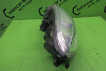 Laden Sie das Bild in den Galerie-Viewer, Frontscheinwerfer Skoda Fabia 5J1941016B Rechts Scheinwerfer Headlight