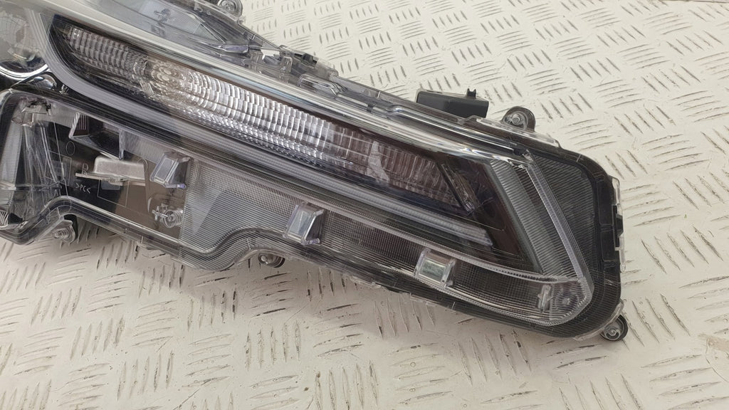 Frontscheinwerfer Toyota Corolla 81110-02S70 LED Rechts Scheinwerfer Headlight