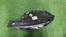 Laden Sie das Bild in den Galerie-Viewer, Frontscheinwerfer Mercedes-Benz W177 A1779060101 LED Links Headlight SCH7293080762mp