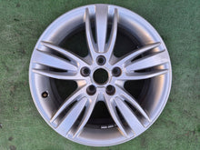 Laden Sie das Bild in den Galerie-Viewer, 1x Alufelge 17 Zoll 5x112 8U0601025E Audi Q3 Rim Wheel FEL9246039920cr