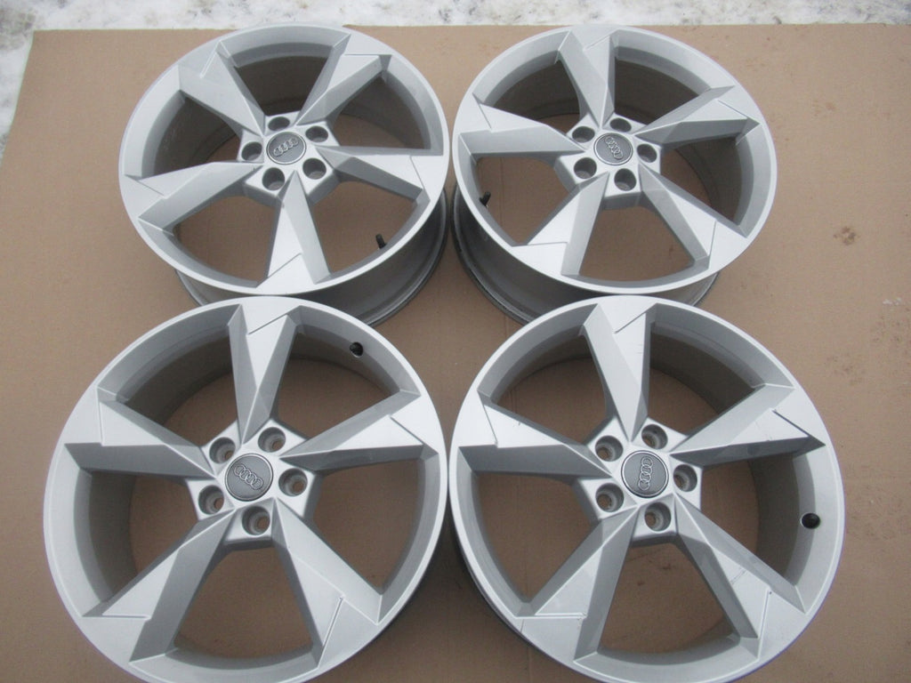 4x Alufelge 19 Zoll 7.0" 5x112 43ET Glanz Silber Audi Q3 Rim Wheel FEL8508213968zx
