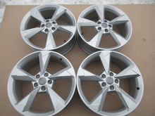 Laden Sie das Bild in den Galerie-Viewer, 4x Alufelge 19 Zoll 7.0" 5x112 43ET Glanz Silber Audi Q3 Rim Wheel FEL8508213968zx