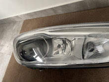 Laden Sie das Bild in den Galerie-Viewer, Frontscheinwerfer Ford Focus Rechts Scheinwerfer Headlight