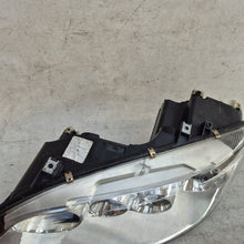 Laden Sie das Bild in den Galerie-Viewer, Frontscheinwerfer Mazda 6 I Links Scheinwerfer Headlight SCH2675488057hy