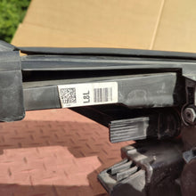 Laden Sie das Bild in den Galerie-Viewer, Frontscheinwerfer Kia Stonic 32101-H8 LED Ein Stück (Rechts oder Links)