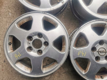 Laden Sie das Bild in den Galerie-Viewer, 4x Alufelge 15 Zoll 6.0" 5x110 43ET Glanz Silber Opel Rim Wheel FEL3527470220aj