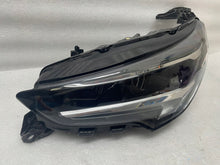 Load image into Gallery viewer, Frontscheinwerfer Opel Corsa F 39162653 LED Links Scheinwerfer Headlight