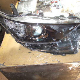 Frontscheinwerfer Toyota Auris 90070909 81110-022K30 Rechts oder Links SCH2705409086tn