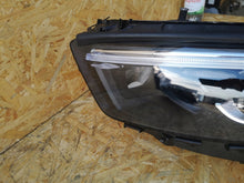 Laden Sie das Bild in den Galerie-Viewer, Frontscheinwerfer Mercedes-Benz W177 Ein Stück (Rechts oder Links) Headlight SCH7667751446mh