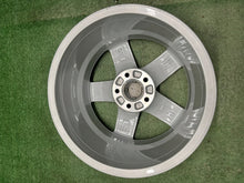 Load image into Gallery viewer, 1x Alufelge 16 Zoll 7.0" 5x112 46ET Glanz Silber 8K0071496 Audi A4 B8 Rim Wheel FEL6540913347cu