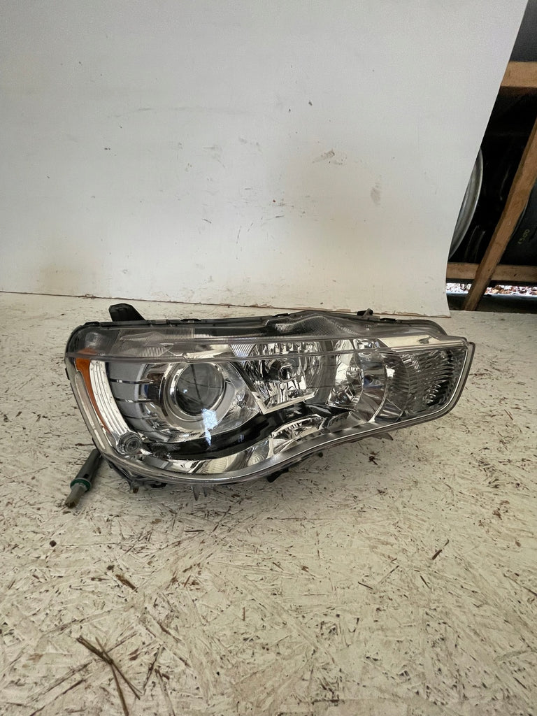 Frontscheinwerfer Mitsubishi Outlander I 8301C204 Xenon Rechts Headlight SCH8564589237gi