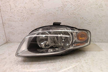 Laden Sie das Bild in den Galerie-Viewer, Frontscheinwerfer Audi A4 8E0941003AJ Ein Stück (Rechts oder Links) Headlight