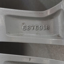 Load image into Gallery viewer, 1x Alufelge 18 Zoll 7.0" 5x112 22ET Glanz Silber 6876918 BMW G01 G02 Rim Wheel FEL3822154911yy