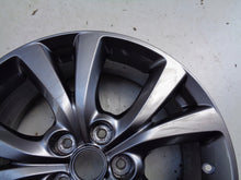 Laden Sie das Bild in den Galerie-Viewer, 1x Alufelge 18 Zoll 7.0&quot; 5x114.3 45ET Matt Silber 9965787080 Mazda Cx-30