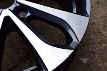 Load image into Gallery viewer, 1x Alufelge 16 Zoll 6.5&quot; 5x114.3 44ET Glanz Grau 403005287R Mg Megane 1 Iv