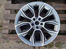 Laden Sie das Bild in den Galerie-Viewer, 1x Alufelge 19 Zoll 8.0" 5x112 44ET 3V0601025AA Skoda Rim Wheel FEL9996823878te