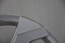 Load image into Gallery viewer, 1x Alufelge 17 Zoll 7.0" 5x114.3 40ET Glanz Silber KE409-HV200 Nissan I FEL5304006826rf