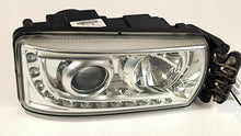 Laden Sie das Bild in den Galerie-Viewer, Frontscheinwerfer Iveco 5801745452 Links Scheinwerfer Headlight SCH5466666215fm