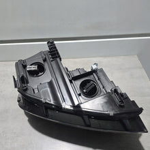 Laden Sie das Bild in den Galerie-Viewer, Frontscheinwerfer BMW 5NB941081A Laser Links Scheinwerfer Headlight SCH7898409640up