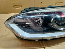 Load image into Gallery viewer, Frontscheinwerfer Kia Ceed J7921-21030 Ein Stück (Rechts oder Links) Headlight