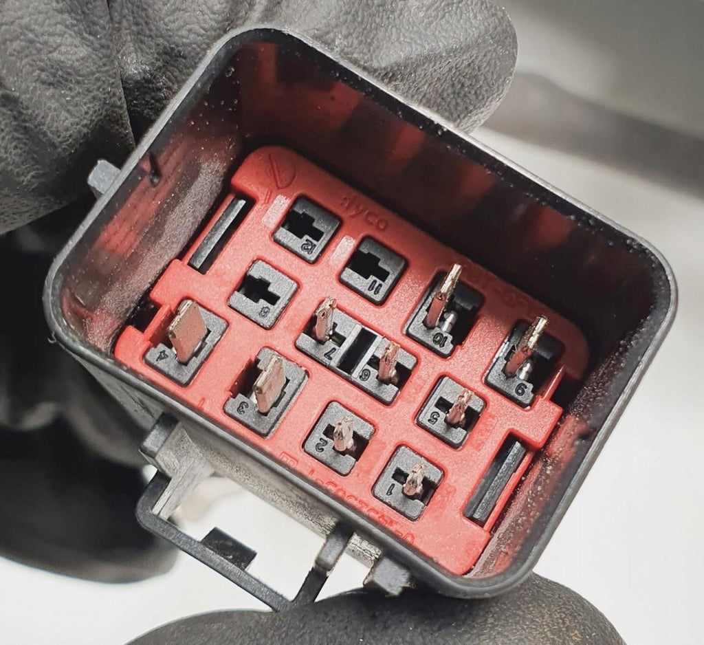 Frontscheinwerfer Volvo V70 30784250 89901007 Rechts Scheinwerfer Headlight