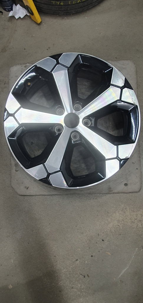 1x Alufelge 18 Zoll 6.5" 5x114.3 32ET 403000722R Dacia Duster III 1 Rim Wheel FEL5721590309oz