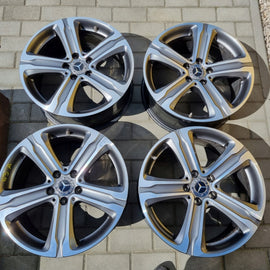 4x Alufelge 18 Zoll 8.0
