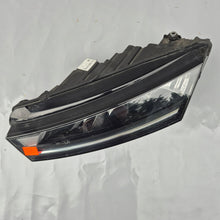Laden Sie das Bild in den Galerie-Viewer, Frontscheinwerfer Skoda Octavia 5E4941015 LED Links Scheinwerfer Headlight SCH9904279818oe