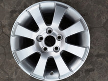 Laden Sie das Bild in den Galerie-Viewer, 1x Alufelge 15 Zoll 6.5" 5x110 35ET Glanz Silber Opel Meriva Rim Wheel FEL6119332885he