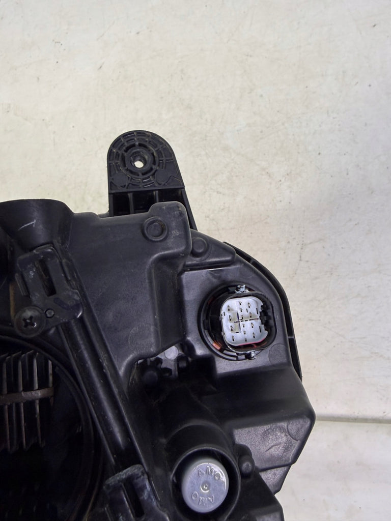 Frontscheinwerfer Hyundai Tucson 92102-N7XX Rechts Scheinwerfer Headlight SCH6468313748hp