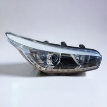 Laden Sie das Bild in den Galerie-Viewer, Frontscheinwerfer Kia Ceed 3Z921-01700 92101-A2260 LED Rechts Headlight