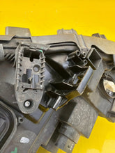 Laden Sie das Bild in den Galerie-Viewer, Frontscheinwerfer Mercedes-Benz Gla A1569061800 Xenon Rechts Headlight SCH3784762873gf