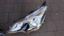 Load image into Gallery viewer, Frontscheinwerfer Mitsubishi Space Ein Satz Scheinwerfer Headlight SCH8646274251wd