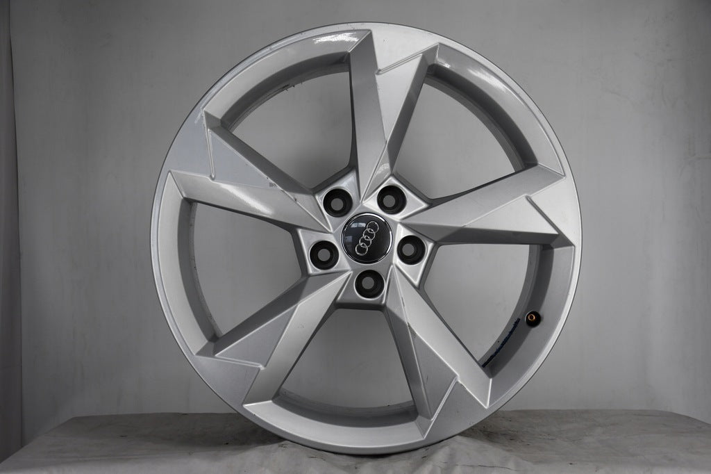 4x Alufelge 19 Zoll 7.0" 5x112 43ET Glanz Silber Audi Q3 Rim Wheel FEL4590280503ks