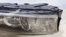 Laden Sie das Bild in den Galerie-Viewer, Frontscheinwerfer Audi A8 158154-00RE Xenon Rechts Scheinwerfer Headlight