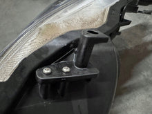 Load image into Gallery viewer, Frontscheinwerfer Toyota Prius Plus Rechts Scheinwerfer Headlight SCH8766381656ue