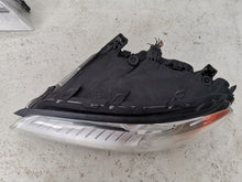 Laden Sie das Bild in den Galerie-Viewer, Frontscheinwerfer Volvo Xc70 31214347 Xenon Ein Stück (Rechts oder Links) SCH8077487140ar