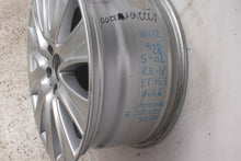 Laden Sie das Bild in den Galerie-Viewer, 1x Alufelge 18 Zoll 8.5&quot; 5x112 Glanz Silber A2224013200 Mercedes-Benz Rim Wheel