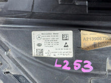 Load image into Gallery viewer, Frontscheinwerfer Mercedes-Benz W213 A2139067506KZ LED Rechts oder Links SCH8758723634sm