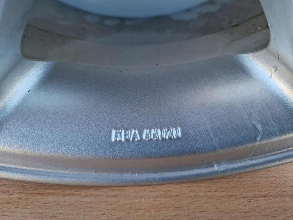 1x Alufelge 15 Zoll 7.0" 5x114.3 40ET Glanz Silber KBA44020 Mazda Rim Wheel