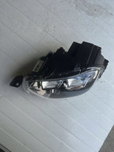 Load image into Gallery viewer, Frontscheinwerfer Citroën C3 III 9836267180 LED Ein Stück (Rechts oder Links)
