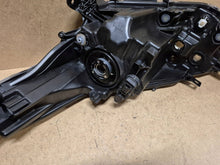 Laden Sie das Bild in den Galerie-Viewer, Frontscheinwerfer Toyota Yaris 0258478 Rechts Scheinwerfer Headlight SCH8980842160ba