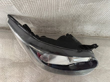 Laden Sie das Bild in den Galerie-Viewer, Frontscheinwerfer Ford Transit GK31-13W029-BC Rechts Scheinwerfer Headlight