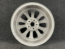 Load image into Gallery viewer, 1x Alufelge 17 Zoll 7.5" 5x112 30ET 6883517 6877936 7915323 BMW G21 Rim Wheel FEL6694318435xu