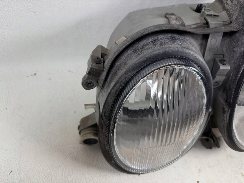Frontscheinwerfer Mercedes-Benz W210 A2108203461 Ein Stück (Rechts oder Links) SCH1925473941cz