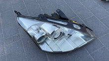 Laden Sie das Bild in den Galerie-Viewer, Frontscheinwerfer Ford Focus 2M5113100DC 2M5113100 Xenon Rechts Headlight SCH3386131070sb