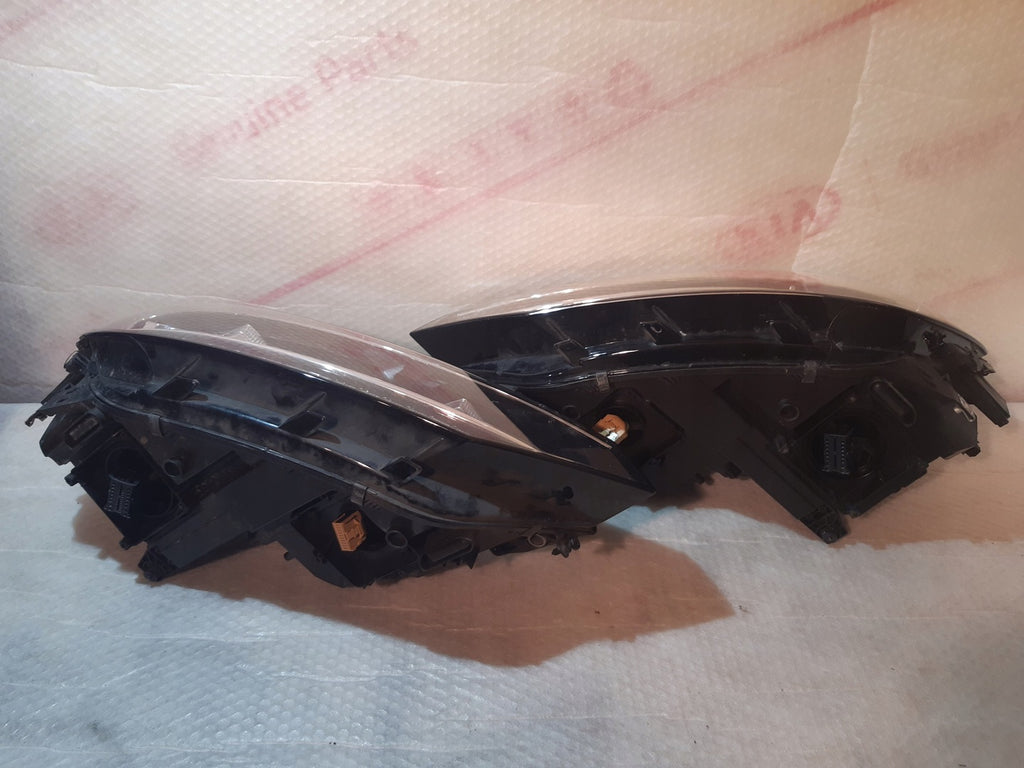 Frontscheinwerfer VW Touran 5TB941036B FULL LED Ein Stück (Rechts oder Links)